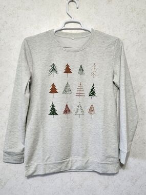 Ladies Medium Long Sleeve Sweatshirt with Decorative Tree Christmas Forrest New